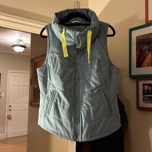 Northface vest. Super cute colors barely worn.